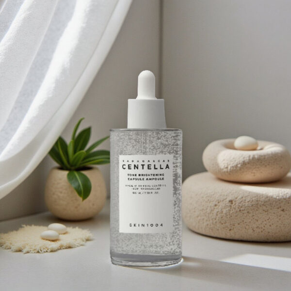 ⁦SKIN1004 TONE BRIGHTENING CAPSULE AMPOULE - 100ML | سكين1004 سيروم ايسنس تفتيح و توحيد لون البشرة - 100 مل⁩ - الصورة ⁦2⁩