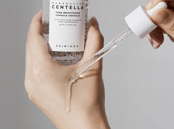 ⁦SKIN1004 TONE BRIGHTENING CAPSULE AMPOULE - 100ML | سكين1004 سيروم ايسنس تفتيح و توحيد لون البشرة - 100 مل⁩ - الصورة ⁦3⁩